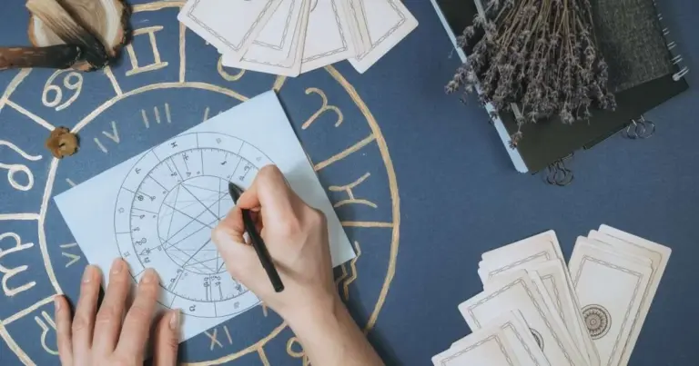 14.02.2026: Tarot ujawnia klucz do serca i portfela. Co karty mówią Twojemu znakowi zodiaku?