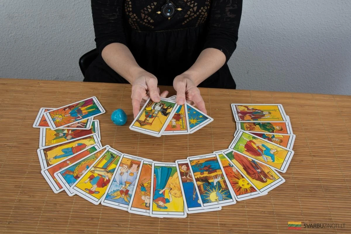 8 sierpnia: horoskop tarotowy ujawnia - Wzloty i upadki dla każdego znaku