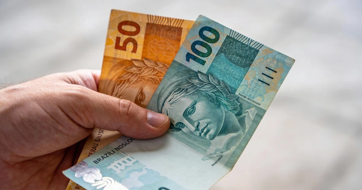 Dlaczego banknoty w niektórych krajach mają różne rozmiary? Sekret ukryty w designie.