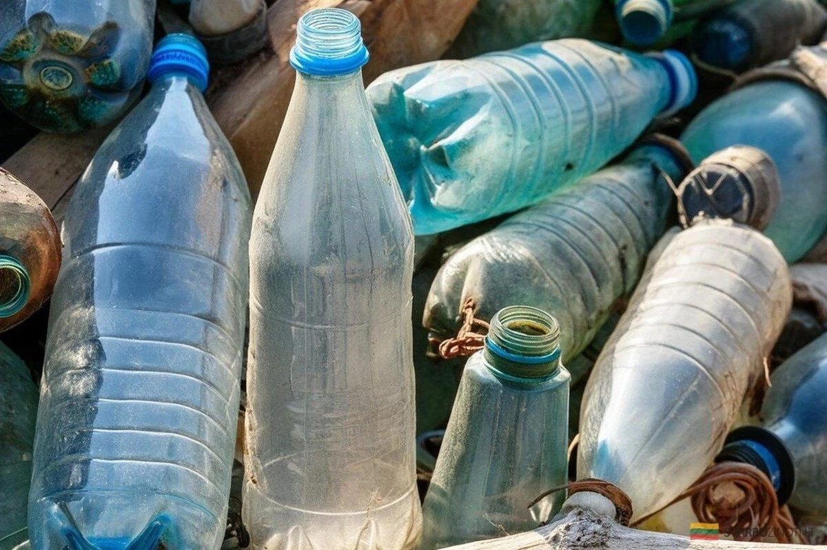 Pięć pomysłów na przetworzenie plastikowych butelek w przydatne przedmioty w 15 minut