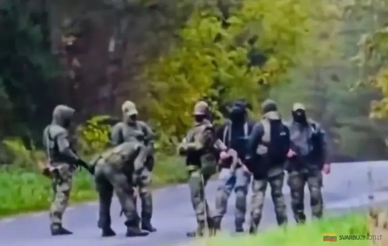 Po co rosyjscy żołnierze bez oznaczeń stanęli na drodze w Estonii? Wywiad z ekspertem