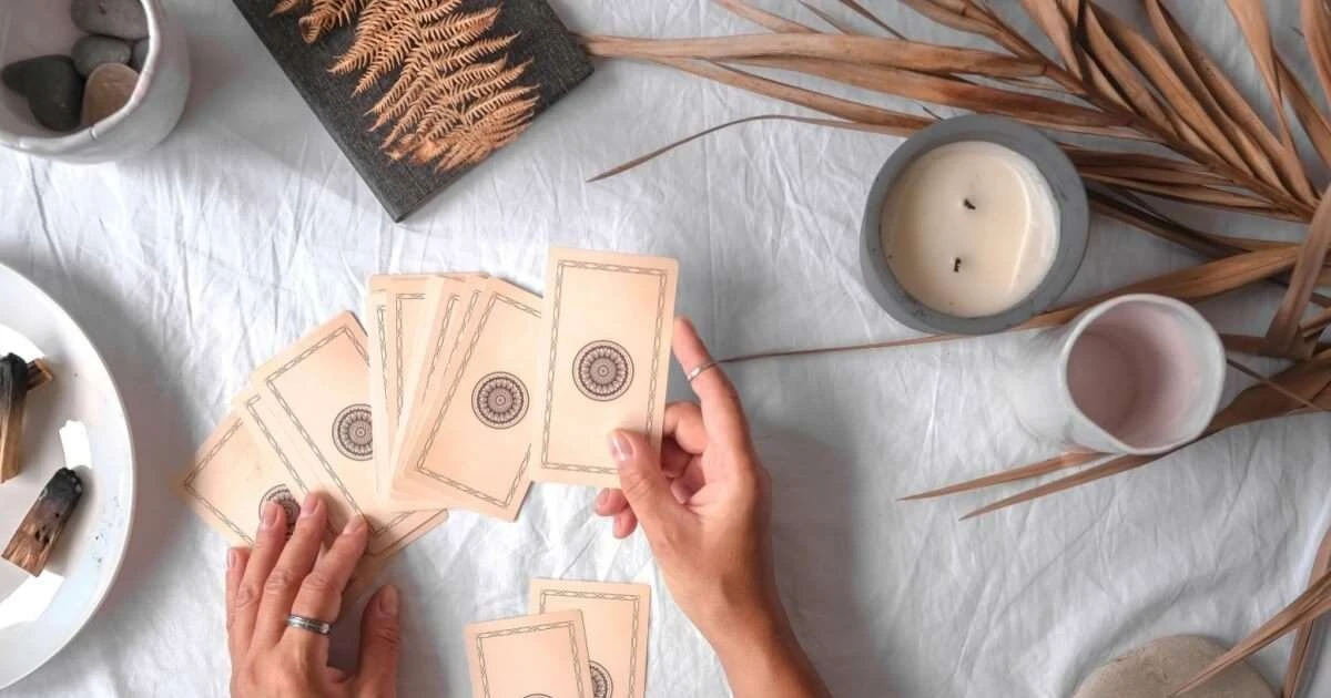 Tarot na dziś: Co karty mówią dla Twojego znaku zodiaku 9.02.2026?