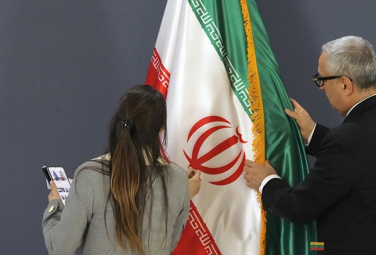Iran zobowiązuje się do zaprzestania gromadzenia wzbogaconego uranu. Czy to koniec globalnego kryzysu?
