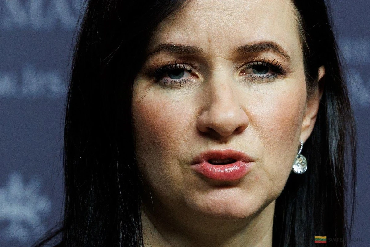 Konwój ewakuacyjny z ZEA: premierė ujawnia szczegóły operacji (bez paniki)