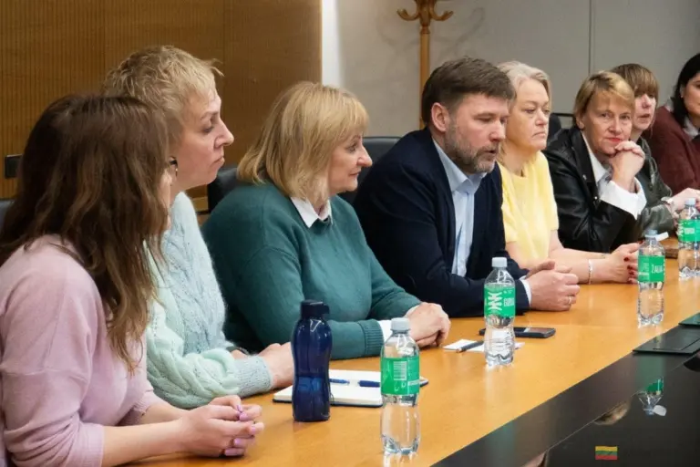 Nerwijuszoce negocjacje w Alytusie: nauczyciele w obliczu presji i braku bezpieczeństwa